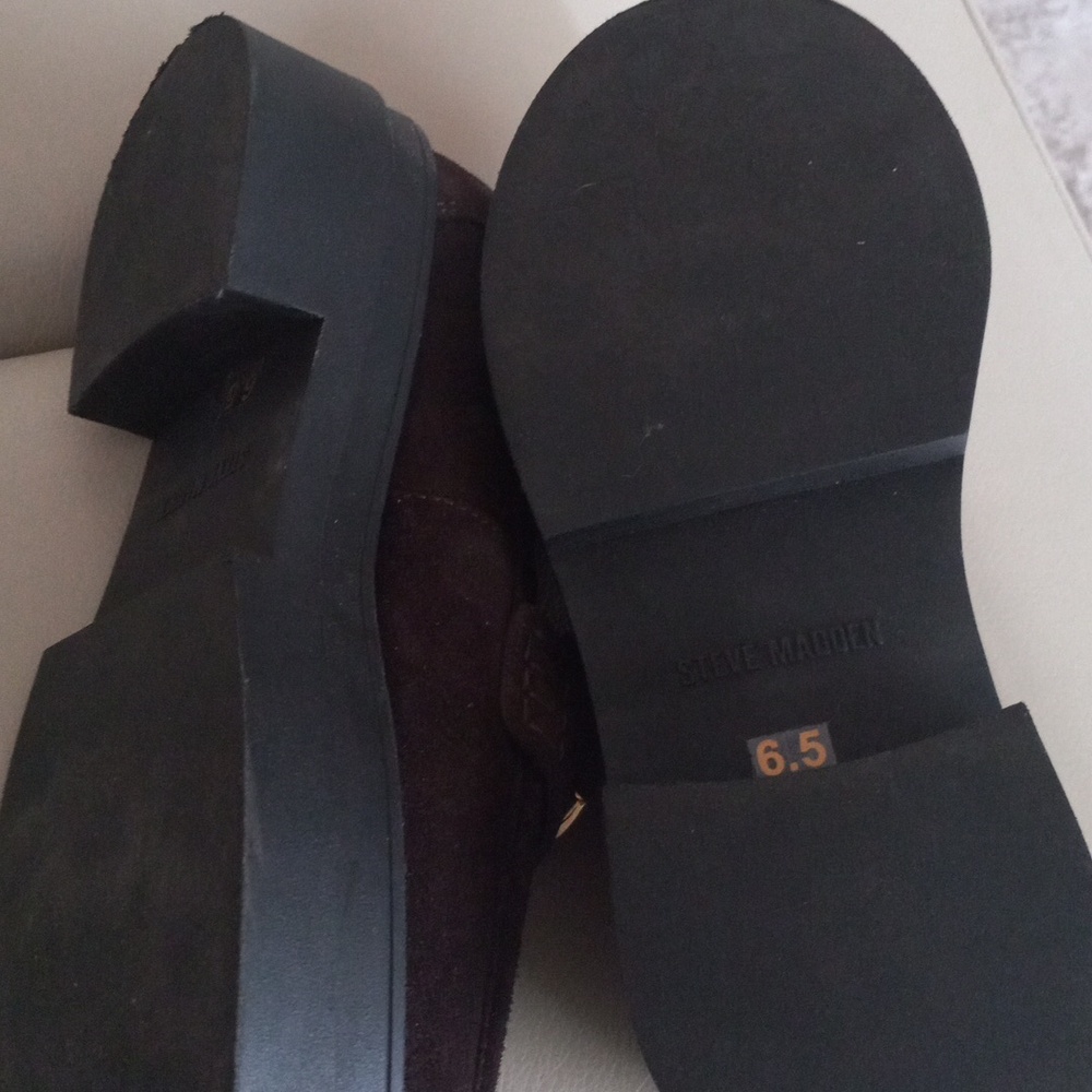 Steve Madden Chocolate Suede Platform Loafers with Gold Bar Detail Size 6.5 - Picture 13 of 15